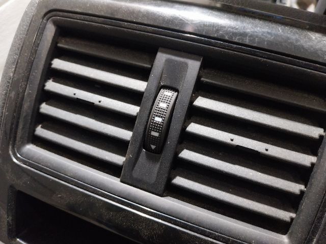 bontott SKODA SUPERB III Könyöklő