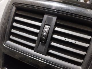 bontott SKODA SUPERB III Könyöklő