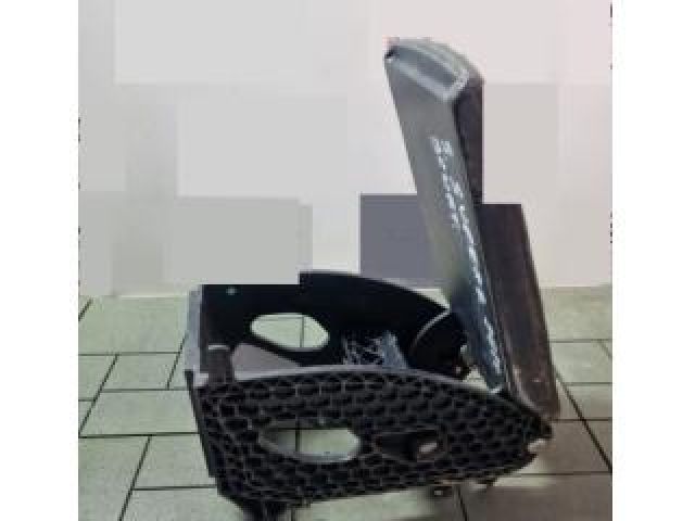 bontott SKODA SUPERB III Könyöklő