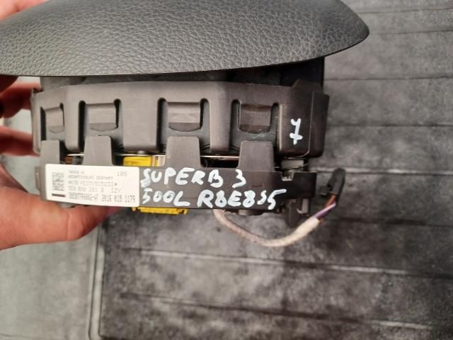 bontott SKODA SUPERB III Kormánylégzsák