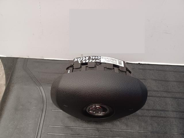 bontott SKODA SUPERB III Kormánylégzsák