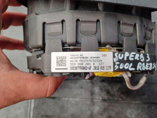 bontott SKODA SUPERB III Kormánylégzsák