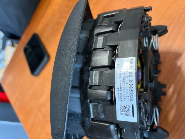 bontott SKODA SUPERB III Kormánylégzsák