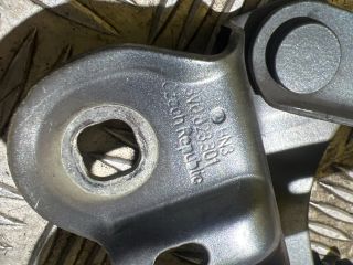 bontott SKODA SUPERB III Motorháztető Bal Zsanér