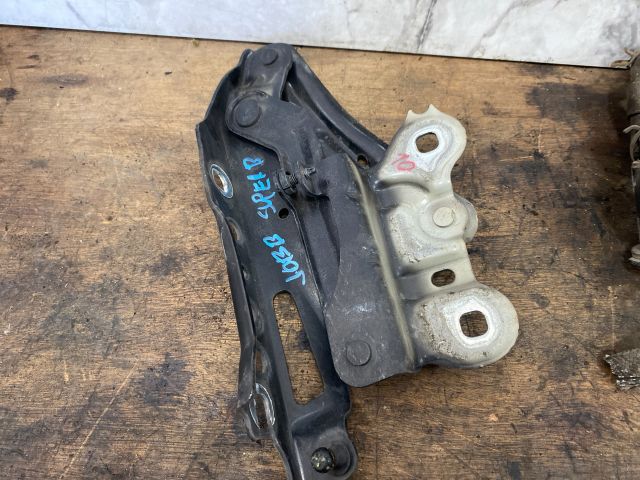 bontott SKODA SUPERB III Motorháztető Jobb Zsanér