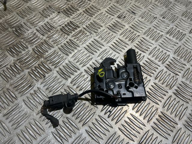 bontott SKODA SUPERB III Motorháztető Zárszerkezet