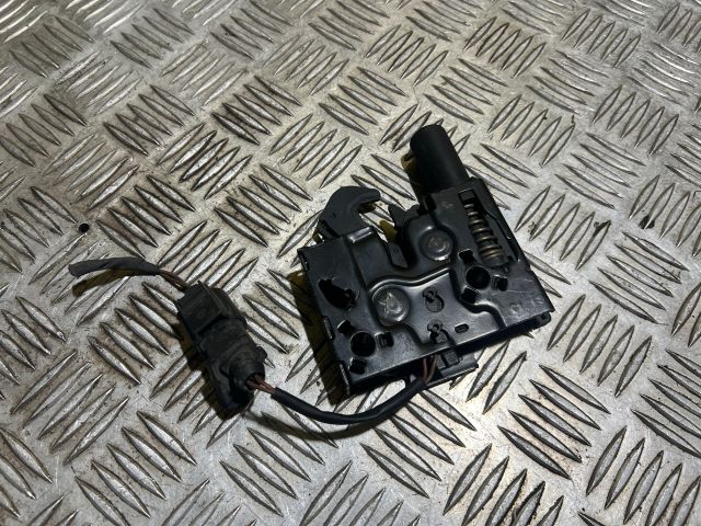 bontott SKODA SUPERB III Motorháztető Zárszerkezet