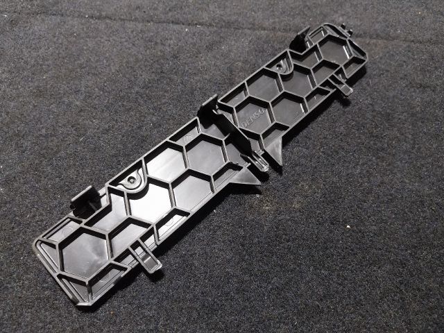 bontott SKODA SUPERB III Pollenszűrő Fedél