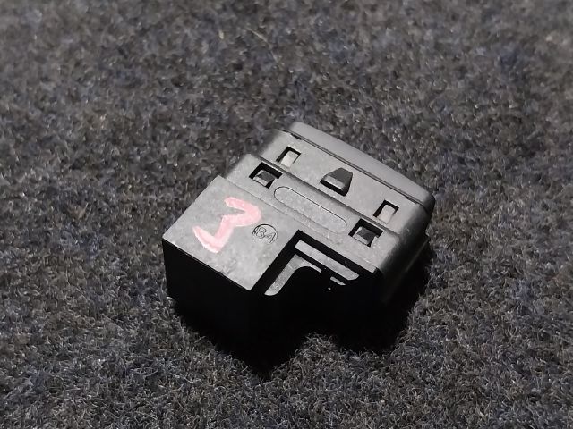 bontott SKODA SUPERB III Riasztó Kapcsoló