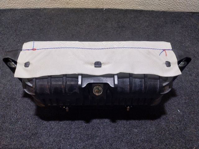 bontott SKODA SUPERB III Utasoldali Légzsák