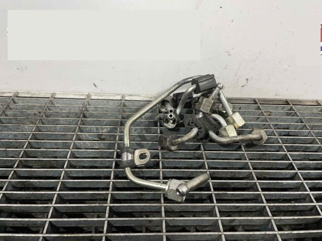 bontott SKODA SUPERB III Üzemanyagcső