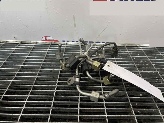 bontott SKODA SUPERB III Üzemanyagcső