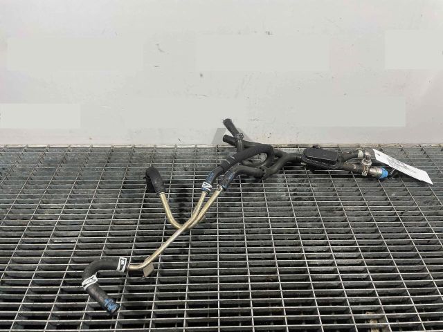 bontott SKODA SUPERB III Üzemanyagcső