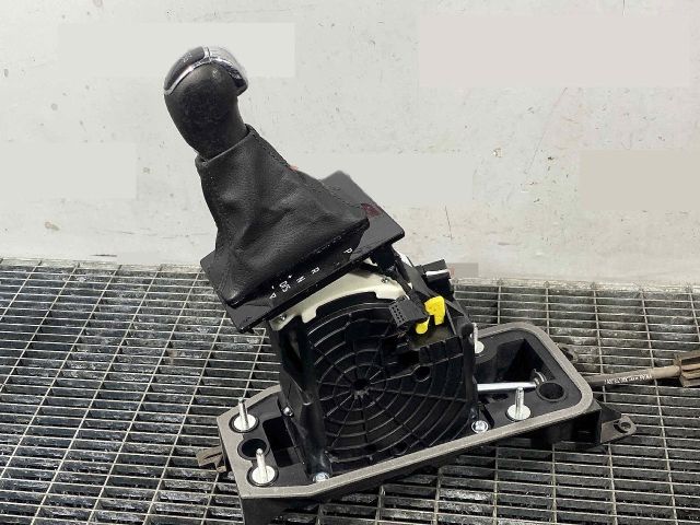 bontott SKODA SUPERB III Váltógomb