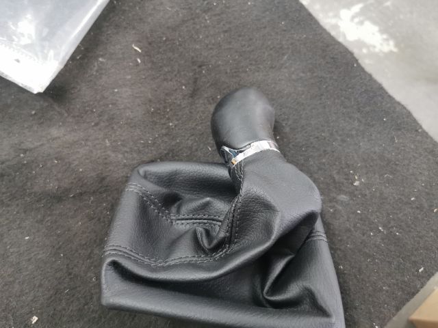 bontott SKODA SUPERB III Váltógomb