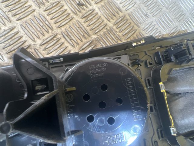 bontott SKODA SUPERB III Váltókar Keret