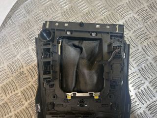 bontott SKODA SUPERB III Váltókar Keret