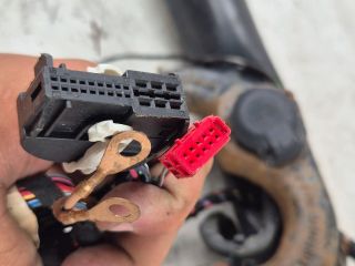 bontott SKODA SUPERB III Vonóhorog