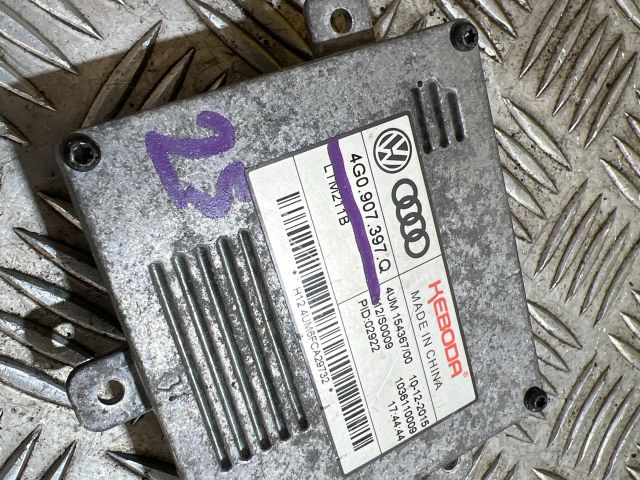 bontott SKODA SUPERB III Xenon Trafó