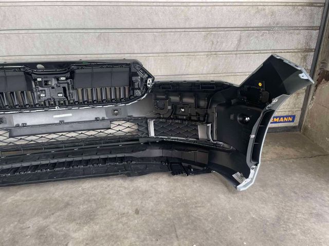 bontott SKODA SUPERB IV Első Lökhárító (Részeivel)