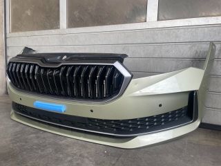 bontott SKODA SUPERB IV Első Lökhárító (Részeivel)