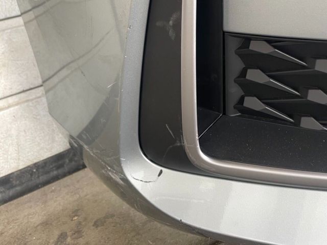 bontott SKODA SUPERB IV Első Lökhárító (Részeivel)