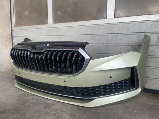 bontott SKODA SUPERB IV Első Lökhárító (Részeivel)