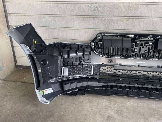 bontott SKODA SUPERB IV Első Lökhárító (Részeivel)