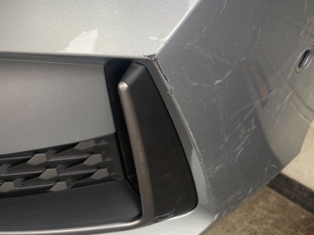 bontott SKODA SUPERB IV Első Lökhárító (Részeivel)