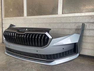 bontott SKODA SUPERB IV Első Lökhárító (Részeivel)