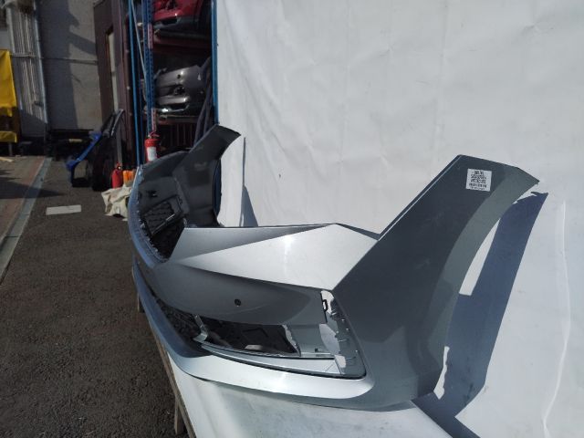 bontott SKODA SUPERB IV Első Lökhárító (Üresen)