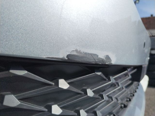 bontott SKODA SUPERB IV Első Lökhárító (Üresen)