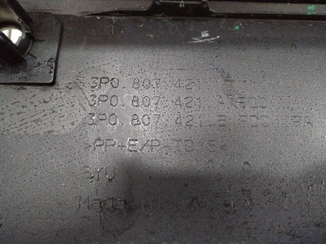 bontott SKODA SUPERB IV Hátsó Lökhárító (Üresen)