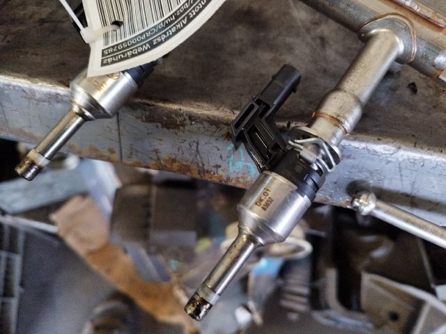 bontott SKODA YETI Porlasztó (1 db)