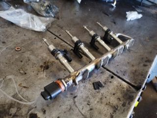 bontott SKODA YETI Porlasztó Sor / Híd