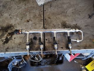 bontott SKODA YETI Porlasztó Sor / Híd