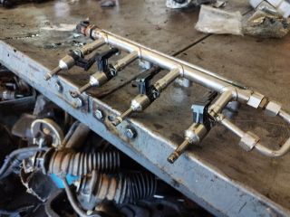 bontott SKODA YETI Porlasztó Sor / Híd