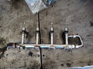 bontott SKODA YETI Porlasztó Sor / Híd