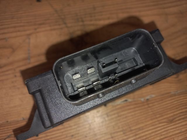 bontott SKODA YETI Start / Stop Vezérlő Modul