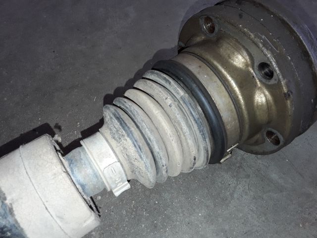 bontott SKODA YETI Bal Féltengely