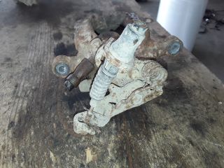 bontott SKODA YETI Bal hátsó Féknyereg Munkahengerrel