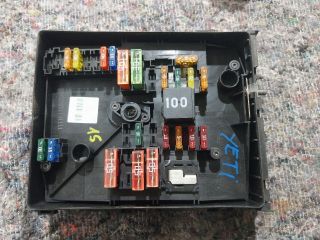 bontott SKODA YETI Biztosítéktábla Motortér