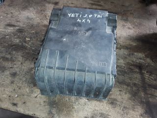 bontott SKODA YETI Biztosítéktábla Motortér