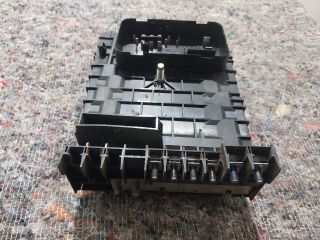 bontott SKODA YETI Biztosítéktábla Motortér