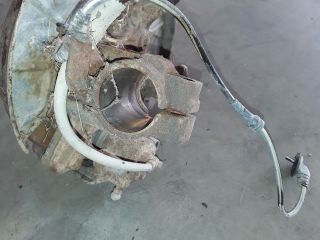 bontott SKODA YETI Jobb első Csonkállvány Kerékaggyal