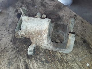 bontott SKODA YETI Jobb hátsó Féknyereg Munkahengerrel