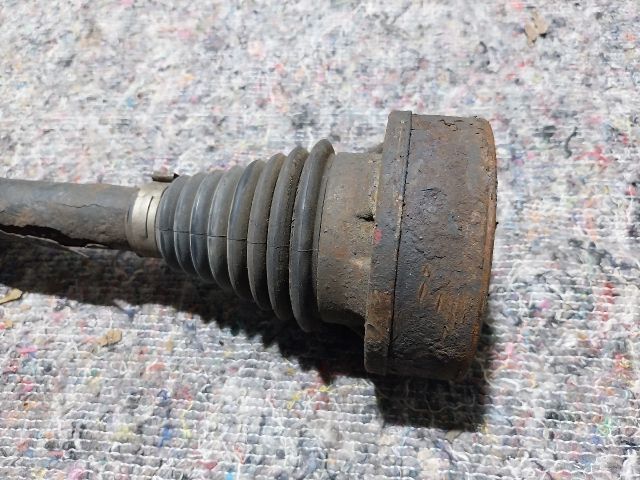 bontott SKODA YETI Jobb hátsó Féltengely