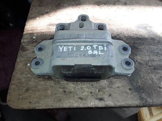 bontott SKODA YETI Motor Tartó Bak Bal