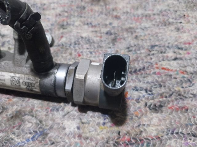 bontott SKODA YETI Porlasztó Sor / Híd