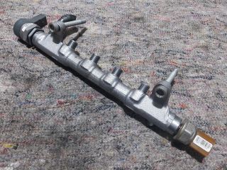 bontott SKODA YETI Porlasztó Sor / Híd